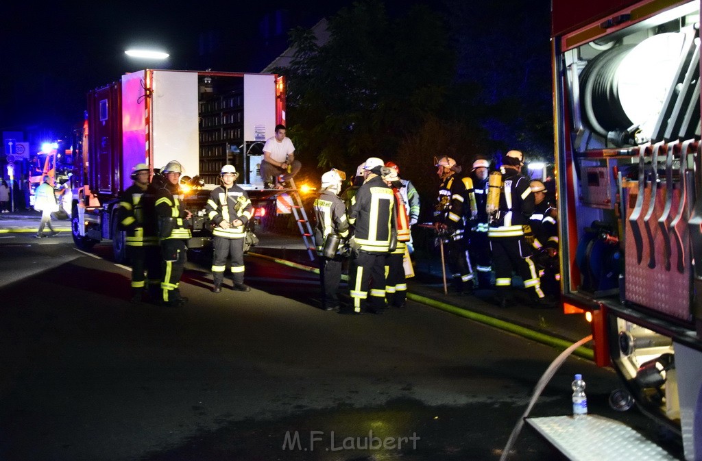 Grossfeuer Einfamilienhaus Siegburg Muehlengrabenstr P0086.JPG - Miklos Laubert